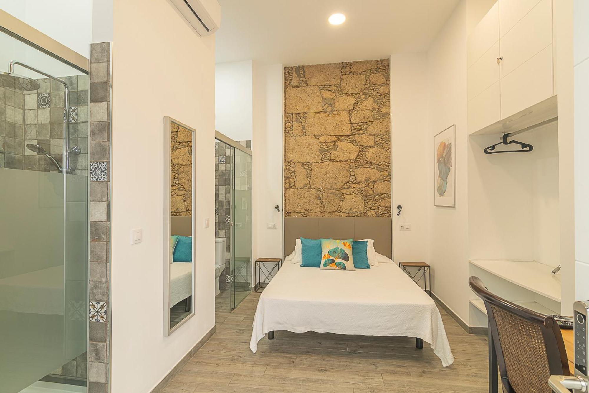 The Cathedral Vegueta Hotel
